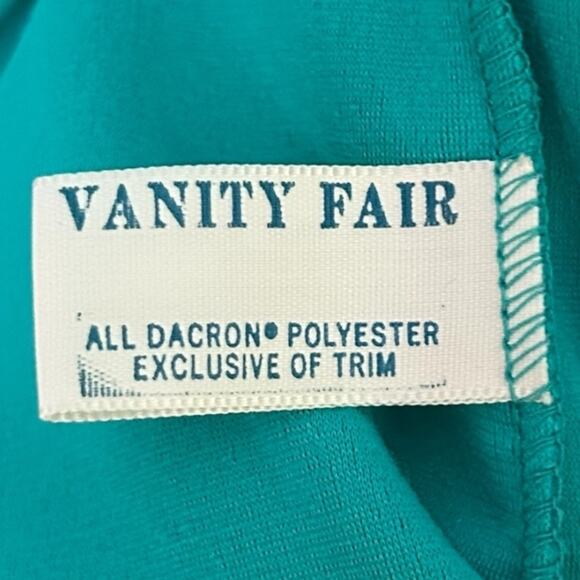 Vanity Fair - Picture 7 of 9